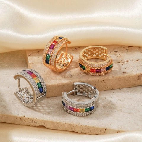 Fashion Luxury Copper Rainbow Rhinestone Hoop Earrings For Women Shiny Heart Hollow-out Gold Silver Plated Huggie Earrings Jewelry