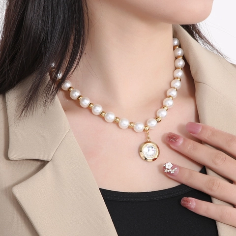 Collier Künstliche Perles Imitation En Acier Inoxydable Pour Femmes Style Français Pendentif Rond Cristal Chaîne Clavicule