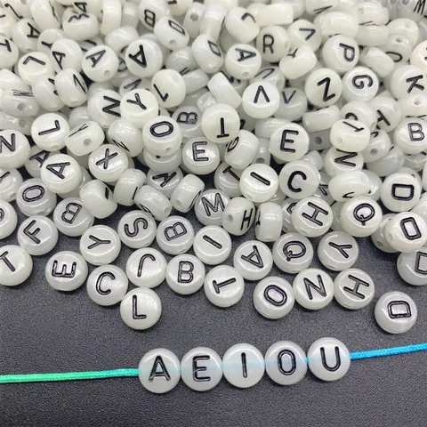 Leuchtende Alphabet Perlen Acryl Glow In The Dark Flachrund Buchstabenperlen Für DIY Schmuckherstellung Armbänder Ketten