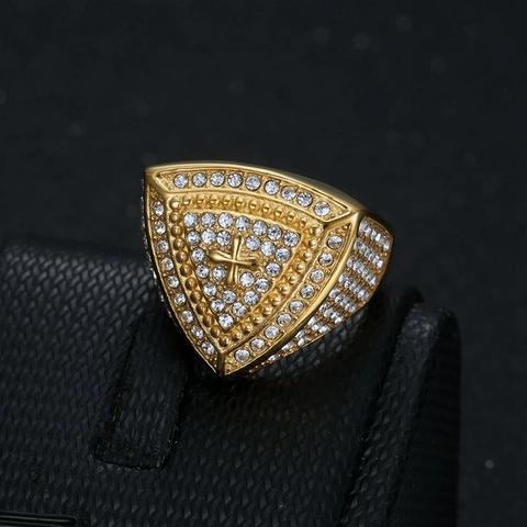 Anello Uomo Acciaio Inossidabile Placcato Oro Zirconi Scudo Croce Sigillo Gioielli Hip Hop Punk