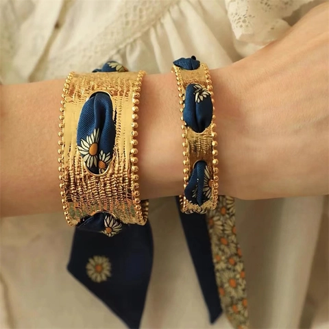 Bracciale Rigido Aperto Avvolto In Sciarpa Di Raso Retro Francese Lega Oro Opaco Stile Esotico Gioielli Di Moda Donne