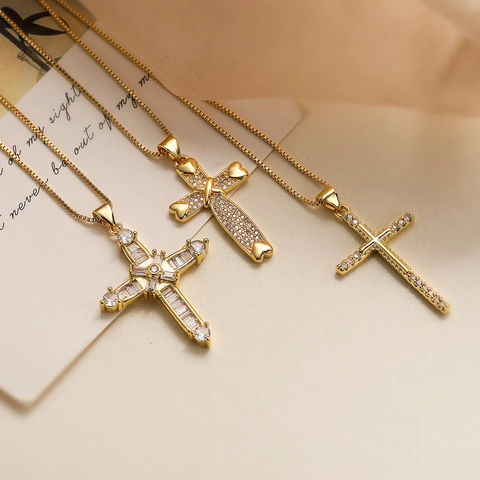 Collana Con Ciondolo A Croce Vintage Rame Placcato Oro 18K Con Zircone Pavé Gioielli Minimalisti Per Donna