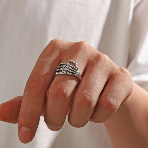 Skull Hand Ring Gothic Punk Retro Alloy Skeletal Claw Open Adjustable Finger Jewelry For Men Women Unisex