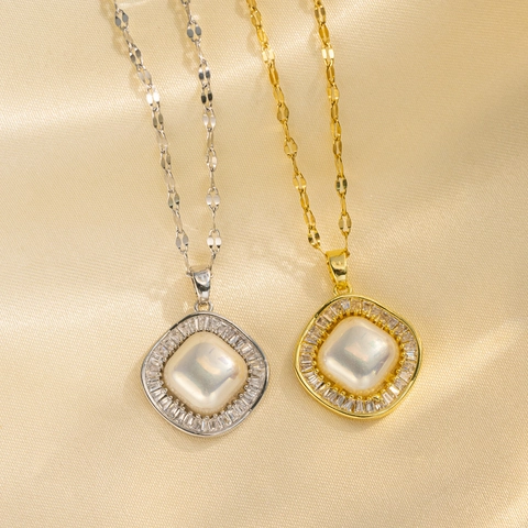 Square Artificial Pearl Pendant Necklace 18K Gold Plated Titanium Steel With Zircon Inlaid Minimalist Elegant Jewelry For Women