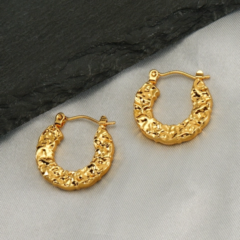 Gehämmerte U-Förmige Creolen Für Damen 18K Vergoldeter Edelstahl Geometrischer Retro Chic Minimalistischer Ins Stil