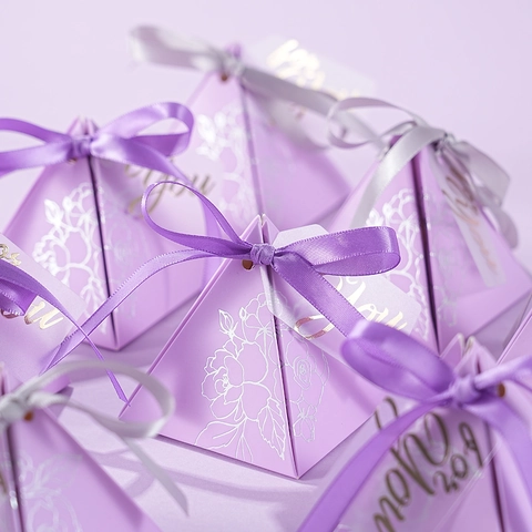 Pyramid Candy Gift Box Cardstock Packaging With Satin Ribbon And Tag Floral Pattern For Wedding Party Souvenir Elegant
