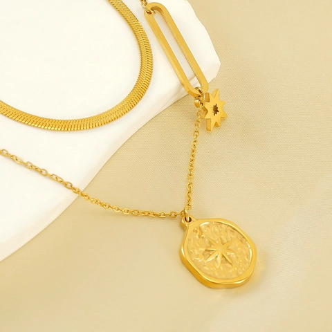 Double Layer Necklace 18K Gold Plated Stainless Steel Snake Chain Round Plaque Star Motif Pendant For Women