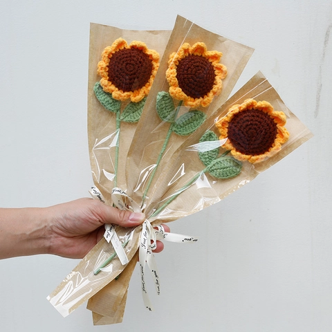 Hand Crocheted Flowers Knitted Bouquet Sunflower Rose Tulip Yarn Artificial Finished Home Decoration Handmade Gift