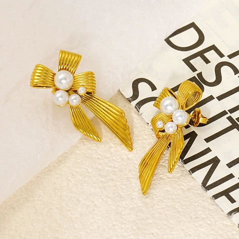 Pendientes De Botón Con Lazo De Acero Inoxidable Chapados En Oro De 18K Estilo Cinta Con Perlas Artificiales Elegantes Para Mujer