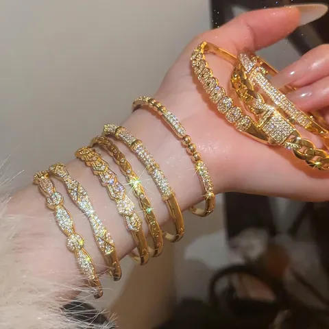 Gold Plated Copper Bangle Bracelet With Micro Paved Cubic Zirconia French Retro Geometric Light Luxury Jewelry For Women