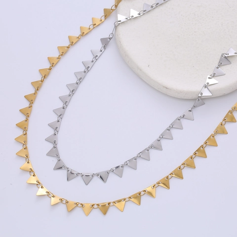 Collana Triangolo Geometrico In Acciaio Inossidabile Placcato Oro 18K Catena Da Clavicola Minimalista Gioielli Da Donna Di Tendenza