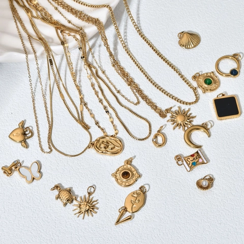 Vintage Gold Plated Stainless Steel Pendant Necklace For Women Sun Moon Animal Shell Rose Flower Charms Jewelry