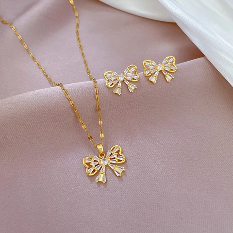 Vlinder Strik Ketting En Oorbellen Titanium Staal Koper Met Zilveren Oorsteker Micro Pave Zirkonia Verguld Elegant