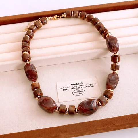 Retro Perlenkette Acryl Harz Marmor Textur Bernstein Braun Gold Metall Abstandsperlen Ethnische Schlüsselbeinkette Damen