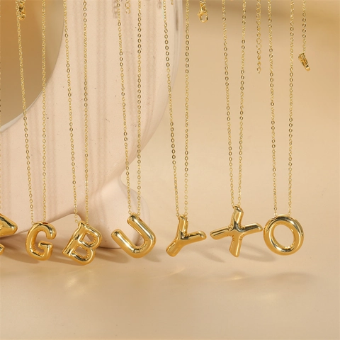 3D Bubble Initial Halskette Mit Buchstabenanhänger 14K Vergoldetes Kupfer Puffed Alphabet Personalisierter Schmuck Für Damen