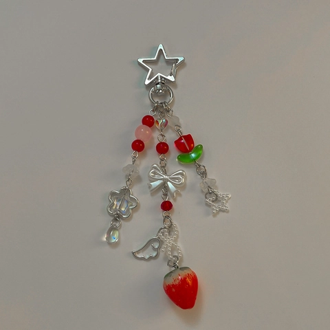 Süßer Erdbeer Künstliche Perlen Schlüsselanhänger Legierung Stern Herz Haken Acryl Blume Imitation Künstliche Perle Tasche Charm Für Mädchen