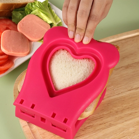 Heart Shaped Sandwich Cutter And Sealer Mold 430 Stainless Steel PP DIY Toast Pocket Bread Maker Breakfast Baking Tool