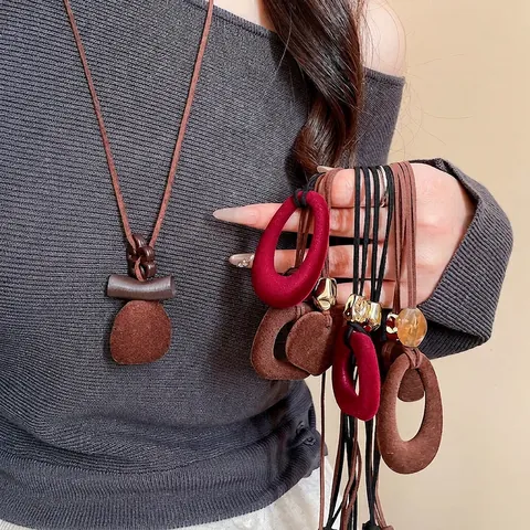 Vintage Beflockte Harz Blume Geometrische Anhänger Lange Pullover Kette Samt Schnur Ästhetischer Schmuck Für Damen