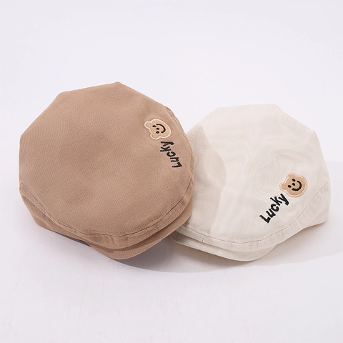 Berretto per Bambini con Ricamo a Orsetto e Lettera Lucky Regolabile in Cotone Cappello Piatto per Ragazzi e Ragazze Moda Accessori