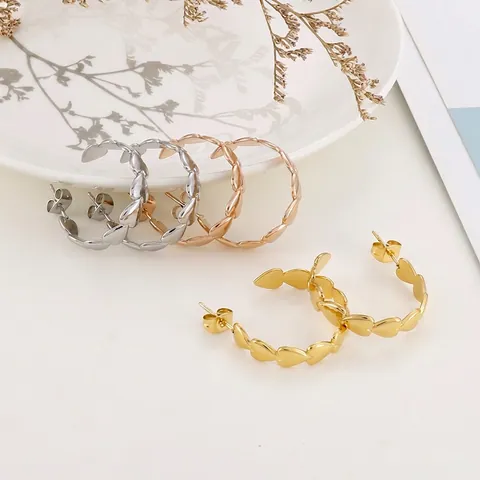 Eleganti Orecchini a Cerchio a Forma di C con Cuori Collegati in Acciaio Inossidabile per Donna Gioielli di Moda Oro Argento Oro Rosa