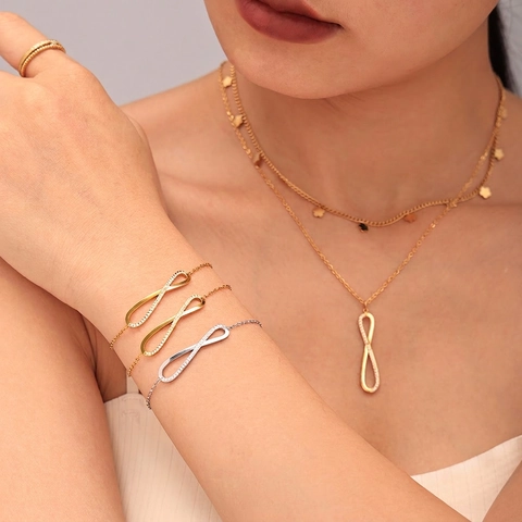 Combinazione di Collana e Bracciale Infinito in Acciaio Inossidabile per Donna Gioielli di Moda con Strass Geometrici