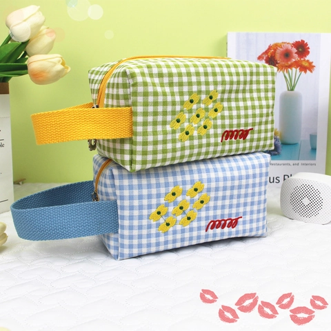 Borsa Per Cosmetici Gingham Quadri Poliestere Ricamo Cuore Fiore Pochette Trucco Portatile Grande Capacità Cerniera