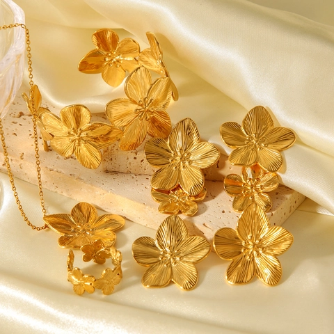 Blumen Ohrringe Halskette Armband Und Ring Edelstahl Texturierte Goldene Florale Schmuck Elegantes Accessoire Damen