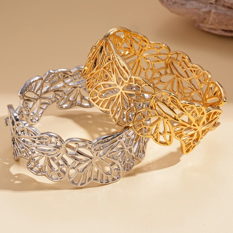 Wide Cuff Bracelet Alloy Hollow Butterfly Flower Design Open Adjustable Bangle Retro Luxury Style Fashion Jewelry