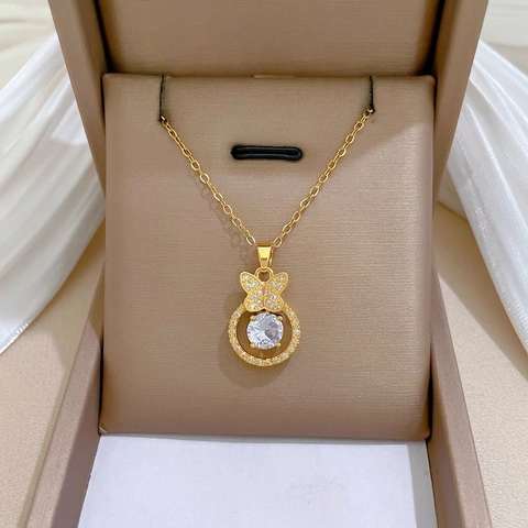 Butterfly Round Pendant Necklace Titanium Steel Copper Micro Inlaid Zircon Elegant Clavicle Chain For Women Jewelry Gift