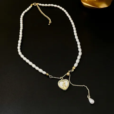 Artificial Pearl Necklace Alloy Heart Flower Camellia Pendant French Vintage Elegant Clavicle Chain For Women Versatile Jewelry