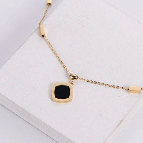 Minimalist Roman Numerals Pendant Necklace 18K Gold Plated Stainless Steel Black Inlay Geometric Beads Clavicle Chain