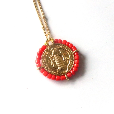 Collana Con Pendente Medaglia San Benedetto Rame Rotondo Religioso Perline Colorate Fatto A Mano Vintage Bohemien Per Donna