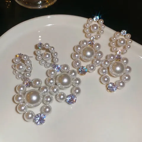 Orecchini Pendenti Stile Palazzo Vintage Francese Lega Imitazione Perla Artificial Zircone Con Perno In Argento Lusso Per Donna