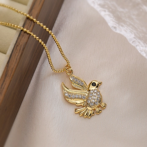 Bird Pendant Necklace Copper Plated 18K Gold Sparkling Zircon Micro-Inlaid Dainty Clavicle Chain Animal Jewelry For Women