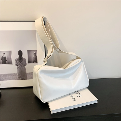 Women Shoulder Bag Soft PU Leather Large Capacity Minimalist Commute Tote Crossbody Bag With Adjustable Strap