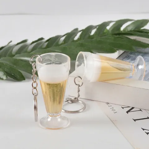Simulation Bierkrug Schlüsselanhänger Miniatur Champagnerglas Anhänger Kunststoff Kreatives Taschenzubehör Geschenk