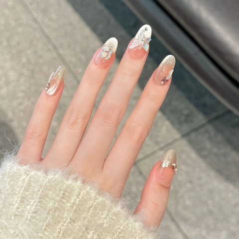 Uñas Postizas Hechas a Mano Lujo Francés Ojo de Gato Con Mariposa 3D Perlas Diamantes de Imitación Ataúd Largo Óvalo Mujer