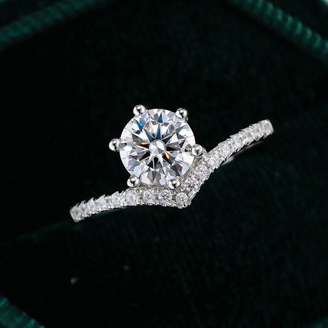 Luxury S925 Sterling Silver Moissanite Ring Six-Prong V-Shaped Band Rhinestone Engagement Ring For Women Fashion Jewelry
