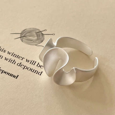 925 Sterling Silver Mobius Ring Irregular Twisted Wave Ribbon Matte Frosted Adjustable Jewelry For Women
