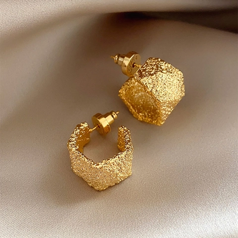 Hammered C-Shaped Stud Earrings With Silver Earring Post Vintage Wrinkled Texture Minimalist Gold Color Jewelry For Women