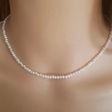 Collana Choker con Perle d'Acqua Dolce Naturali per Donna Acciaio al Titanio Placcato Oro Catena Regolabile Gioielli