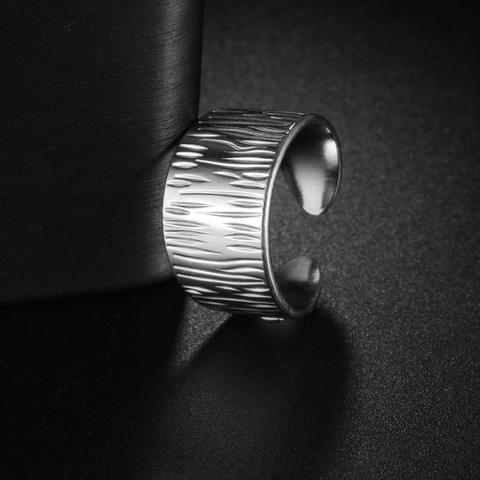 Anello Aperto Geometrico Largo in Acciaio Inossidabile per Donna Placcato Oro 18K Regolabile Minimalista Trama Corteccia Gioielli