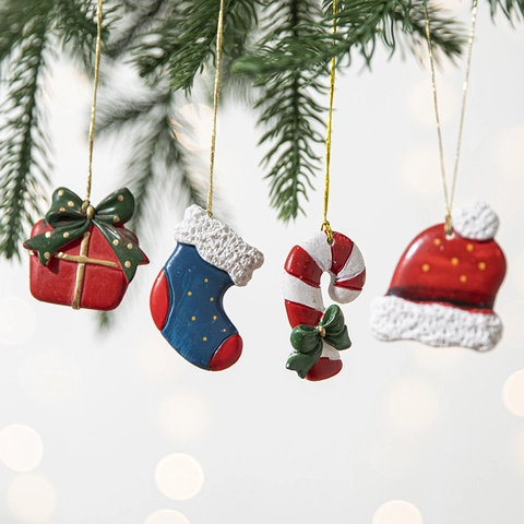 Weihnachtsbaum Anhänger Residen Handbemalt Feiertagsdeko Geschenkbox Zuckerstange Socke Hut Form Dekorative Anhänger
