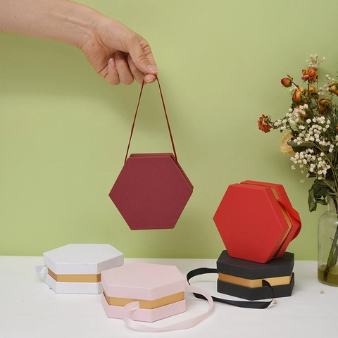Hexagonale Schmuck-Geschenkbox Mit Bandgriff Samtfutter Für Ringe Halsketten Ohrringe Elegante Papierverpackungsschachtel