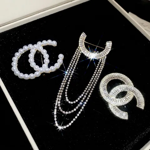 Zirkon Quasten Brosche Kupfer Vergoldet Retro Geometrische Corsage Elegante High-End Bekleidungszubehör Für Frauen