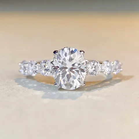 Lussuoso Anello in Argento Sterling 925 con Moissanite Ovale per Donna Taglio a Uovo di Piccione da 2 Carati Matrimonio Gioielli Eleganti