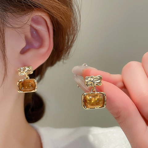 Pendientes De Botón Cuadrados Geométricos De Resina Vintage Joyería De Aleación Chapada En Oro Con Poste De Plata