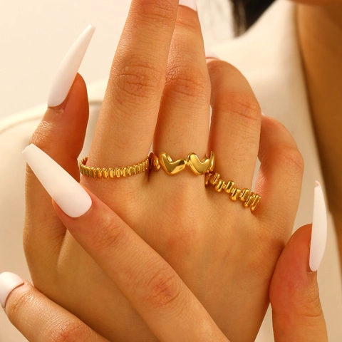 Anillos De Acero Inoxidable Para Mujer Bañados En Oro De 18K Corazón Ondulado Ajustable Abierto Joyería De Moda