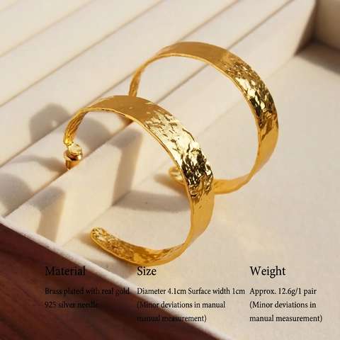 Orecchini a Cerchio a Forma di C con Trama Martellata Vintage per Donna in Ottone Placcato Oro con Perno in Argento 925