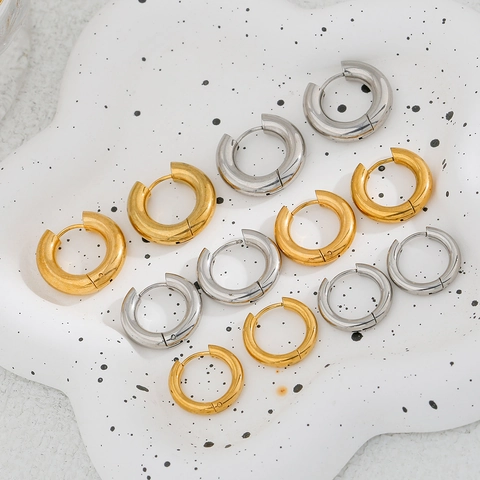 Minimalist Stainless Steel Chunky Hoop Earrings For Women Men Polished Round Huggie Ear Buckle Fashion Unisex Jewelry Accessory